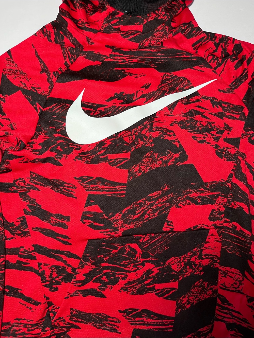 Nike Boys Dri-FIT Red Black Camo Pullover Hoodie Swoosh Size Youth Large - Picture 2 of 4